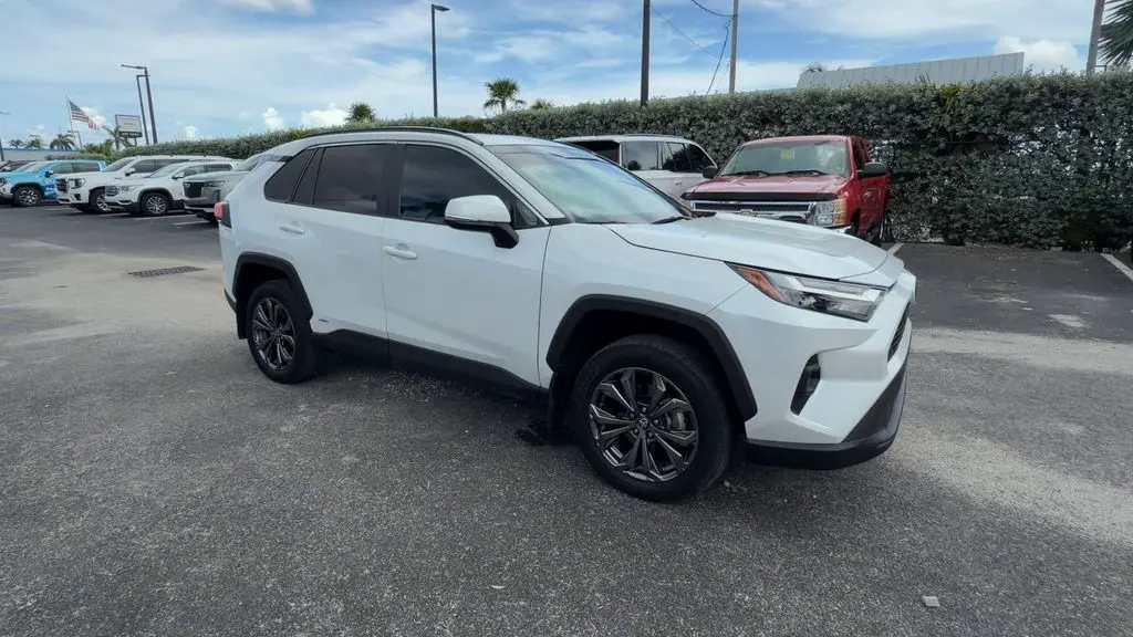 2024 Toyota RAV4 Hybrid XLE Premium