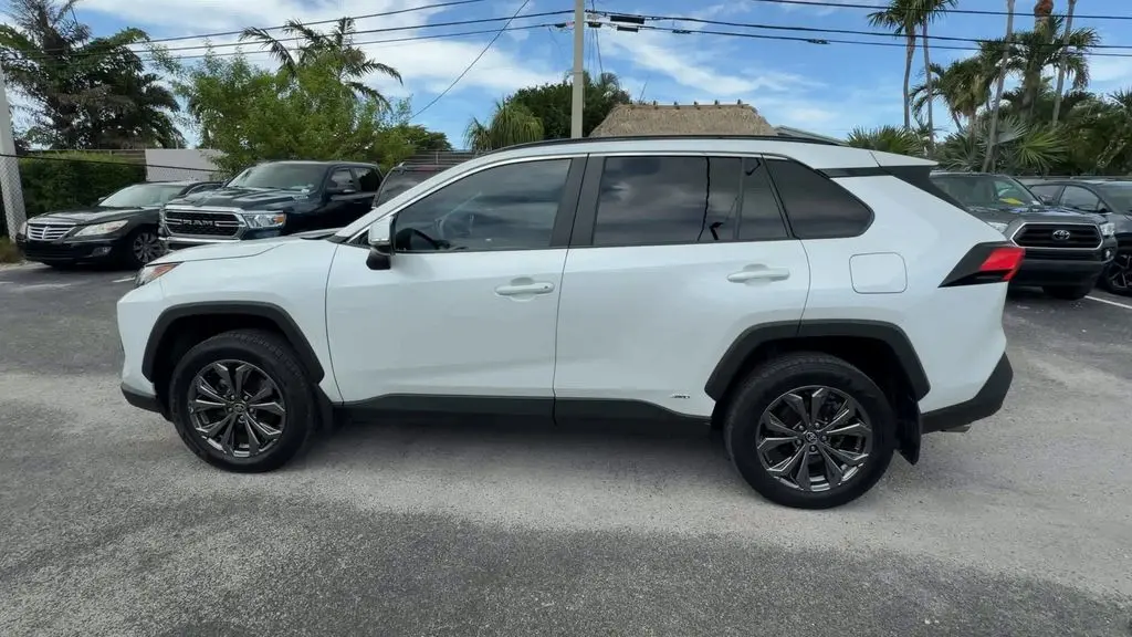 2024 Toyota RAV4 Hybrid XLE Premium
