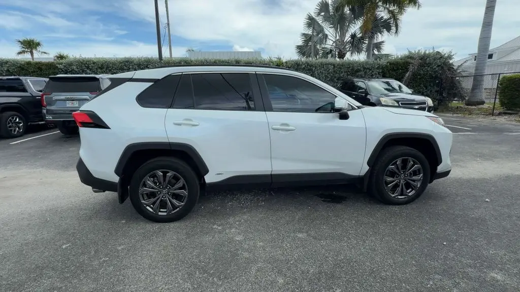 2024 Toyota RAV4 Hybrid XLE Premium