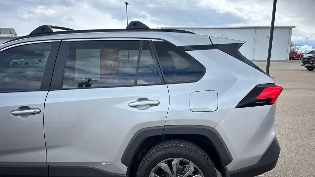 2023 Toyota RAV4 Hybrid XLE Premium