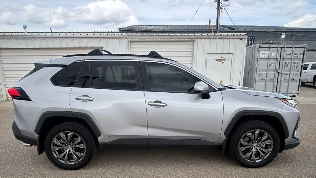 2023 Toyota RAV4 Hybrid XLE Premium