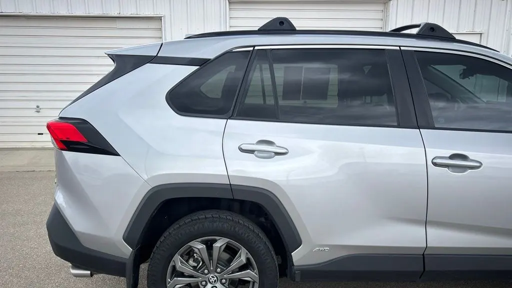 2023 Toyota RAV4 Hybrid XLE Premium