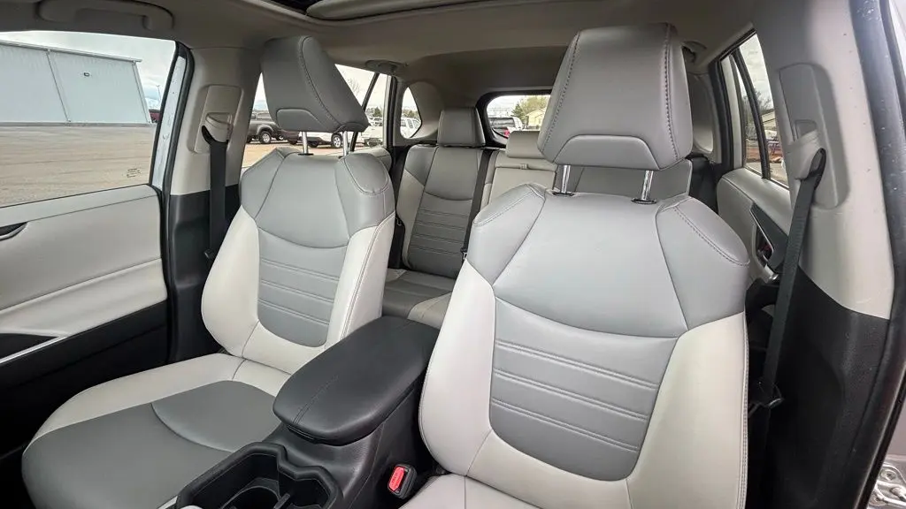 2023 Toyota RAV4 Hybrid XLE Premium