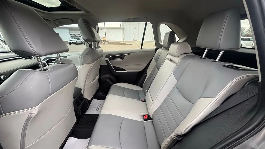 2023 Toyota RAV4 Hybrid XLE Premium