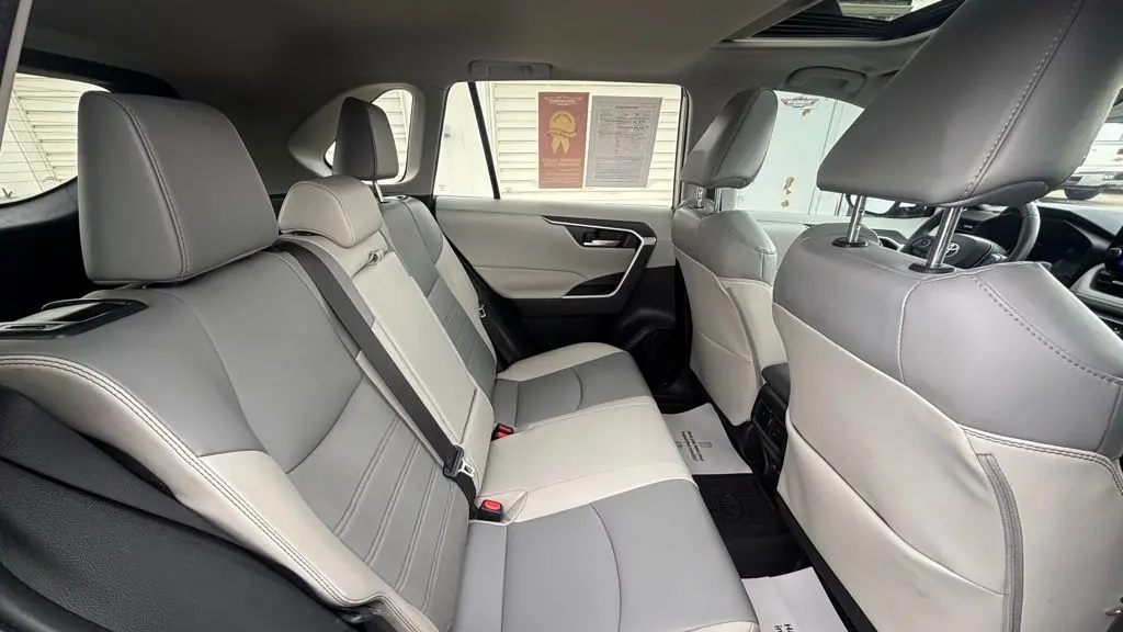 2023 Toyota RAV4 Hybrid XLE Premium
