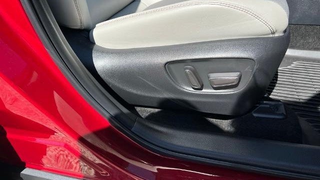 2025 Toyota RAV4 Hybrid Limited