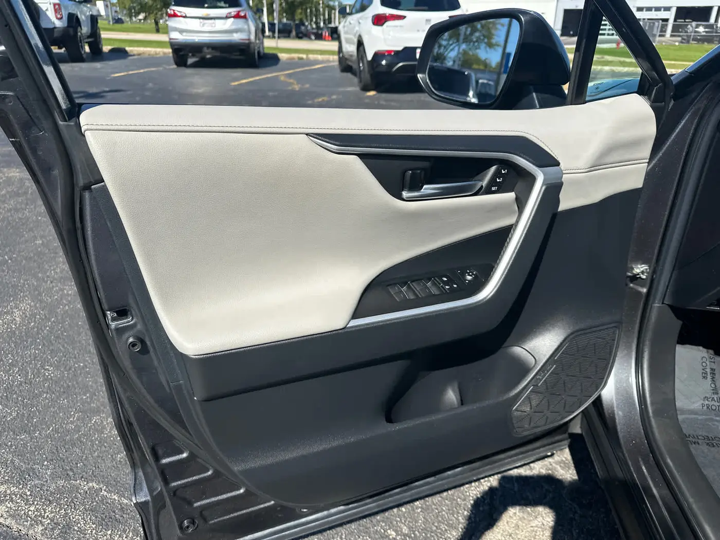 2023 Toyota RAV4 - $30,979