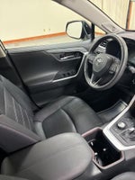 2022 RAV4 Hybrid Thumbnail 34