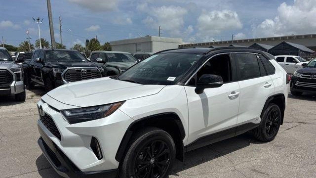 2024 Toyota RAV4 Hybrid XSE