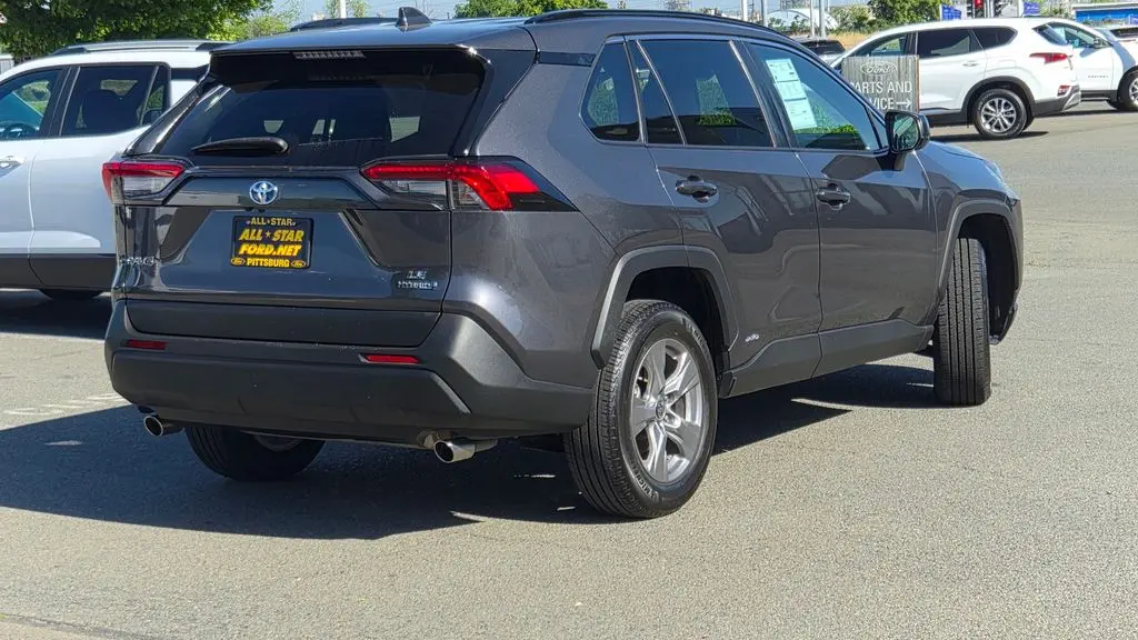 2022 Toyota RAV4 Hybrid LE