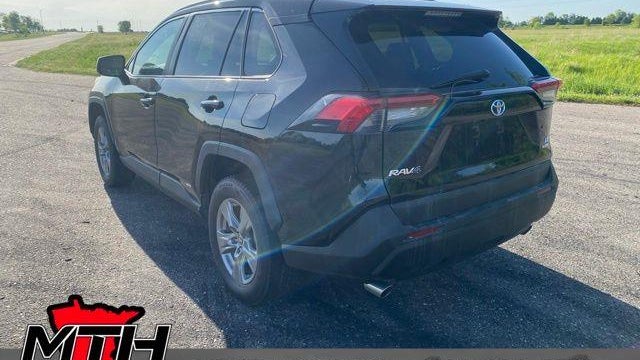 2022 Toyota RAV4 Hybrid LE