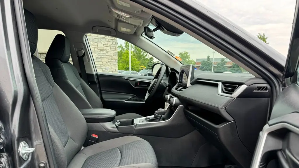 2023 Toyota RAV4 Hybrid LE