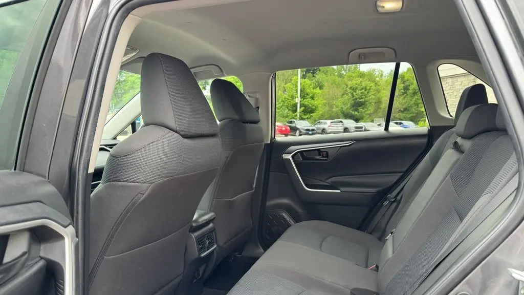 2023 Toyota RAV4 Hybrid LE
