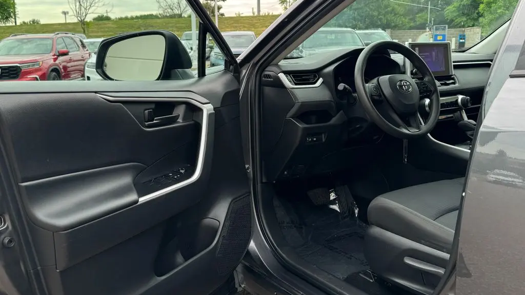 2023 Toyota RAV4 Hybrid LE