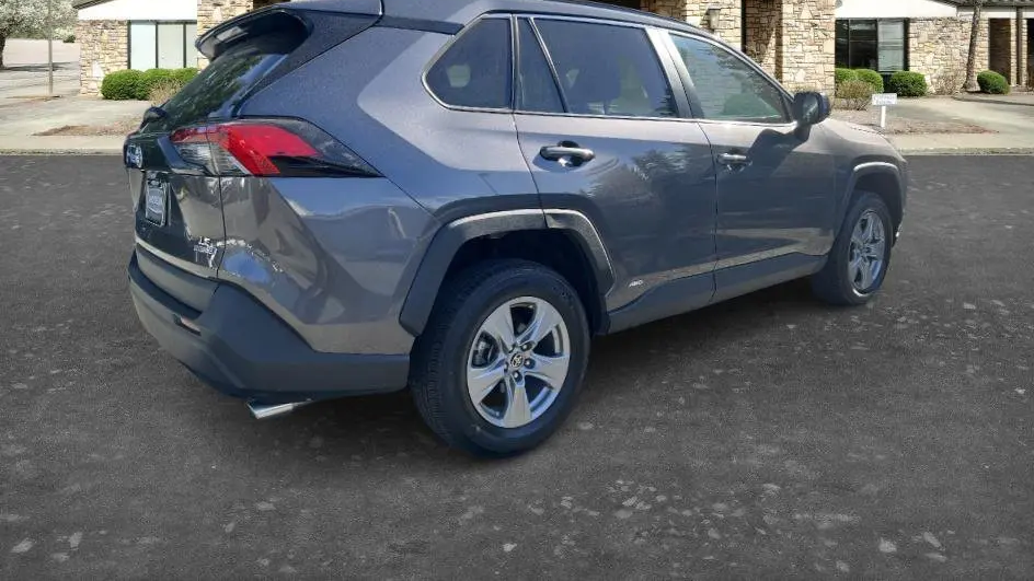 2022 Toyota RAV4 Hybrid LE