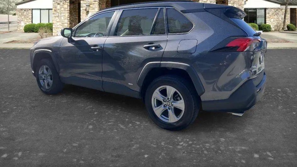 2022 Toyota RAV4 Hybrid LE