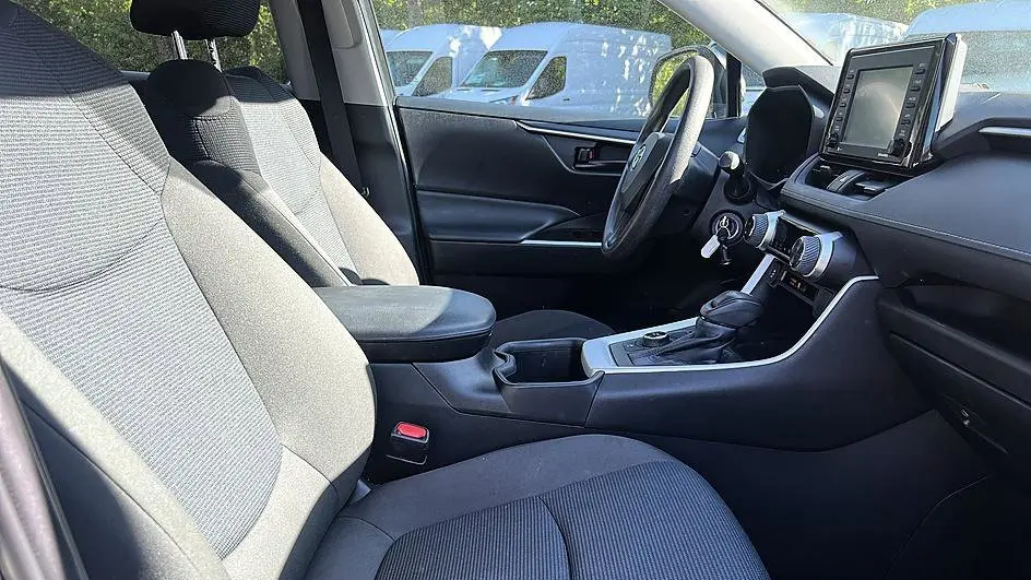 2022 Toyota RAV4 Hybrid LE