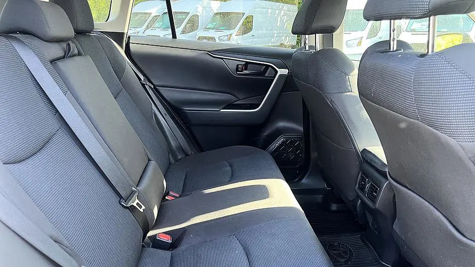 2022 Toyota RAV4 Hybrid LE