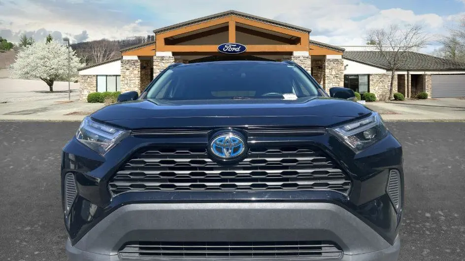 2023 Toyota RAV4 Hybrid LE
