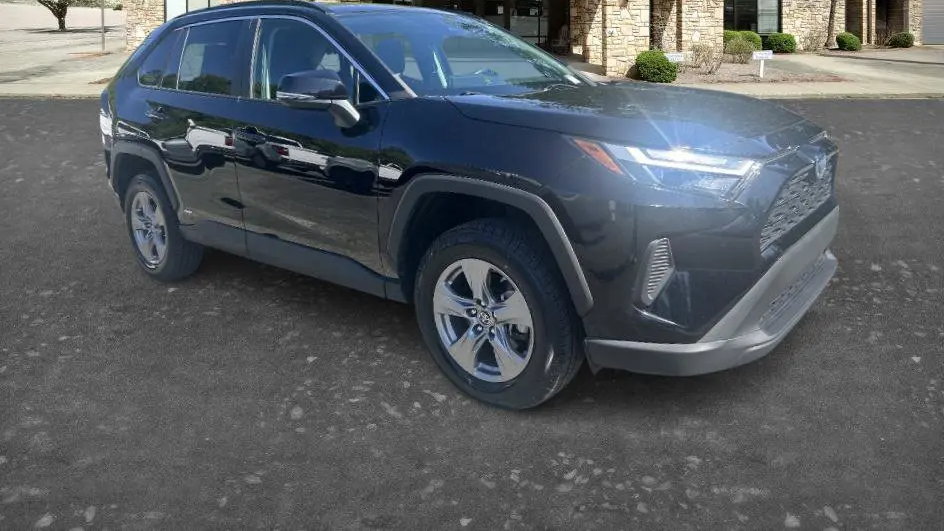 2023 Toyota RAV4 Hybrid LE
