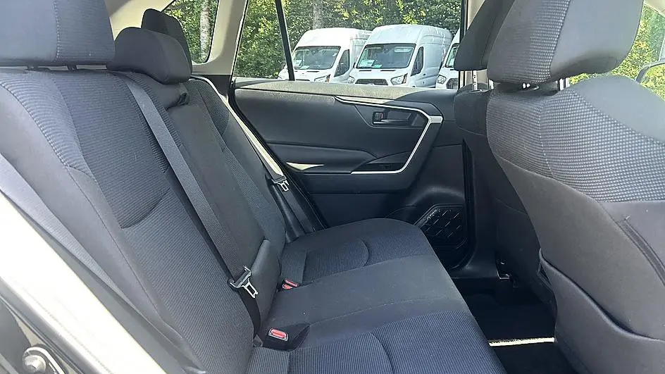 2023 Toyota RAV4 Hybrid LE