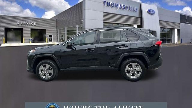 2024 Toyota RAV4 Hybrid LE