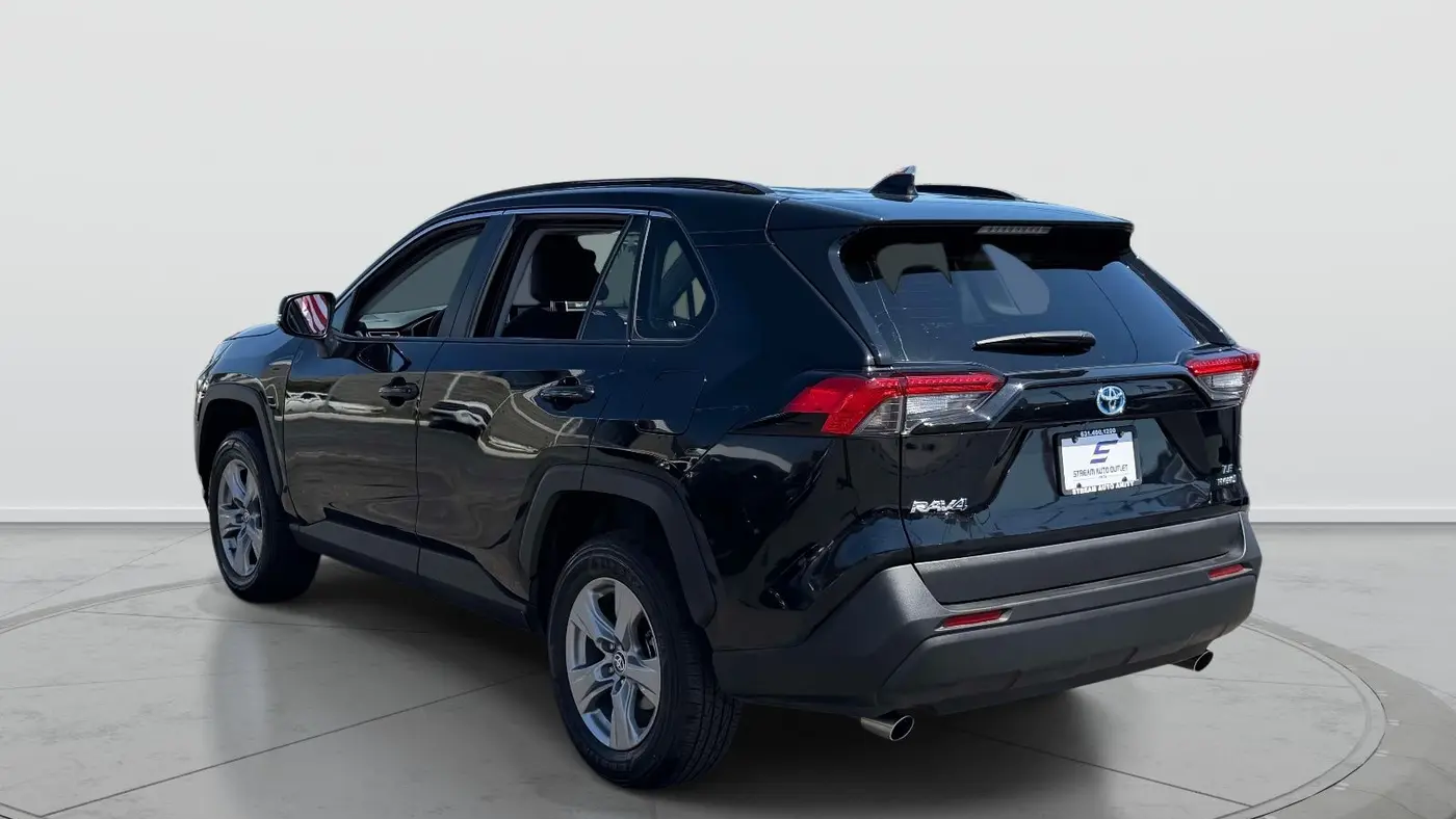 2024 Toyota RAV4 Hybrid LE