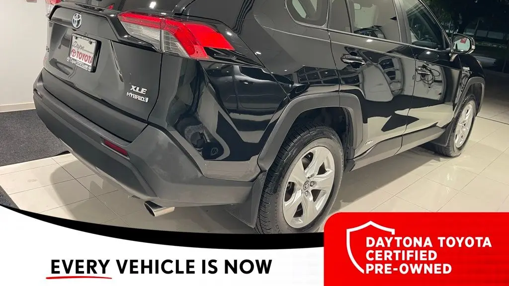 2021 Toyota RAV4 Hybrid XLE