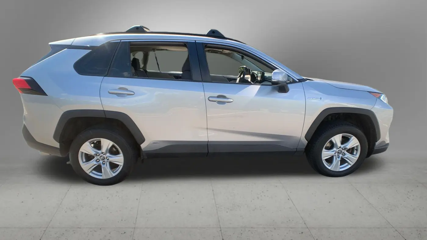 2020 Toyota RAV4 Hybrid XLE