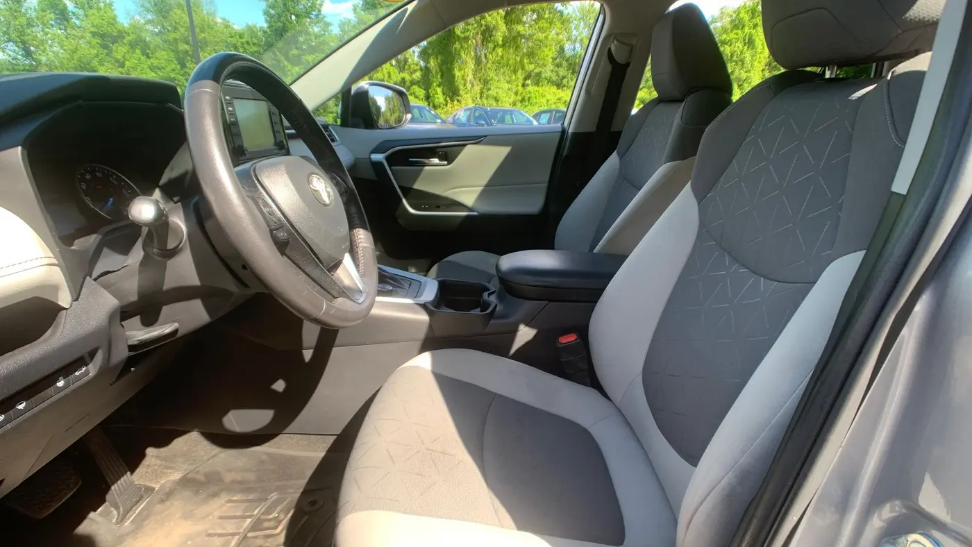 2020 Toyota RAV4 Hybrid XLE
