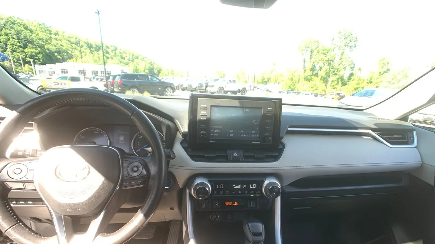 2020 Toyota RAV4 Hybrid XLE