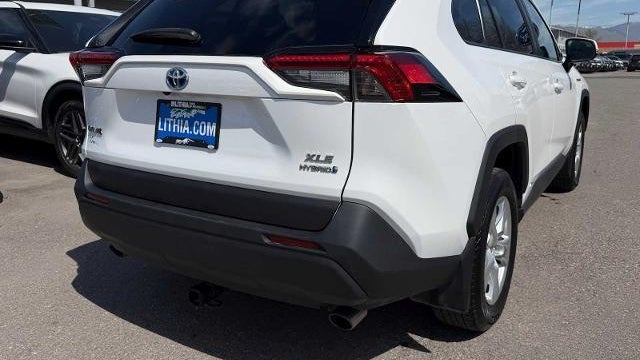 2021 Toyota RAV4 Hybrid XLE