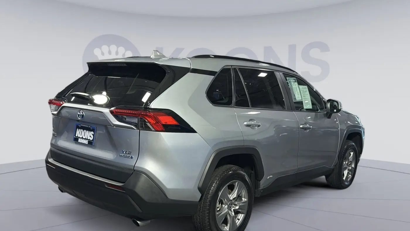 2024 Toyota RAV4 Hybrid XLE