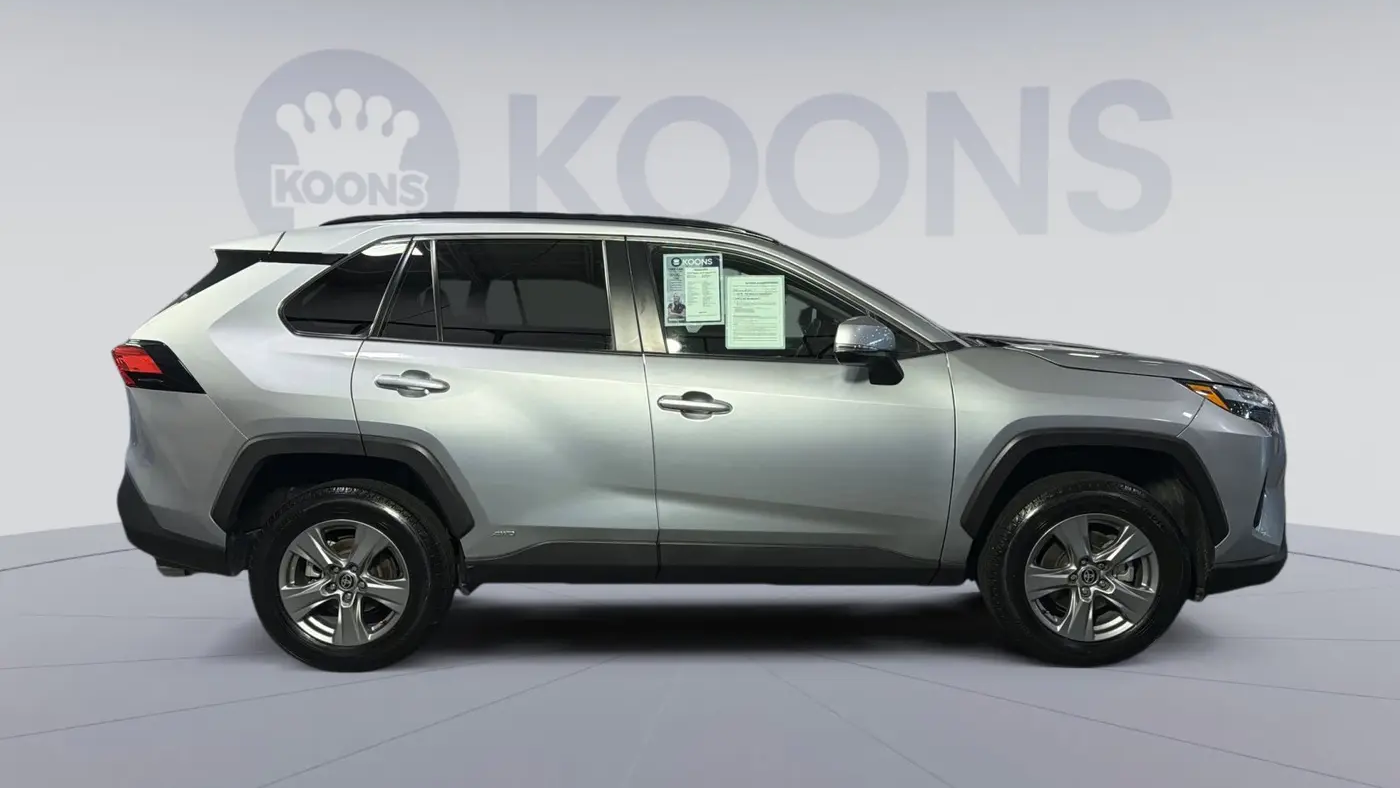 2024 Toyota RAV4 Hybrid XLE