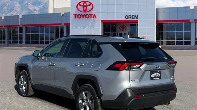 2022 Toyota RAV4 Hybrid XLE