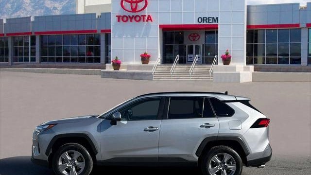 2022 Toyota RAV4 Hybrid XLE