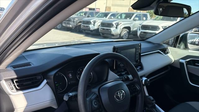 2022 Toyota RAV4 Hybrid XLE