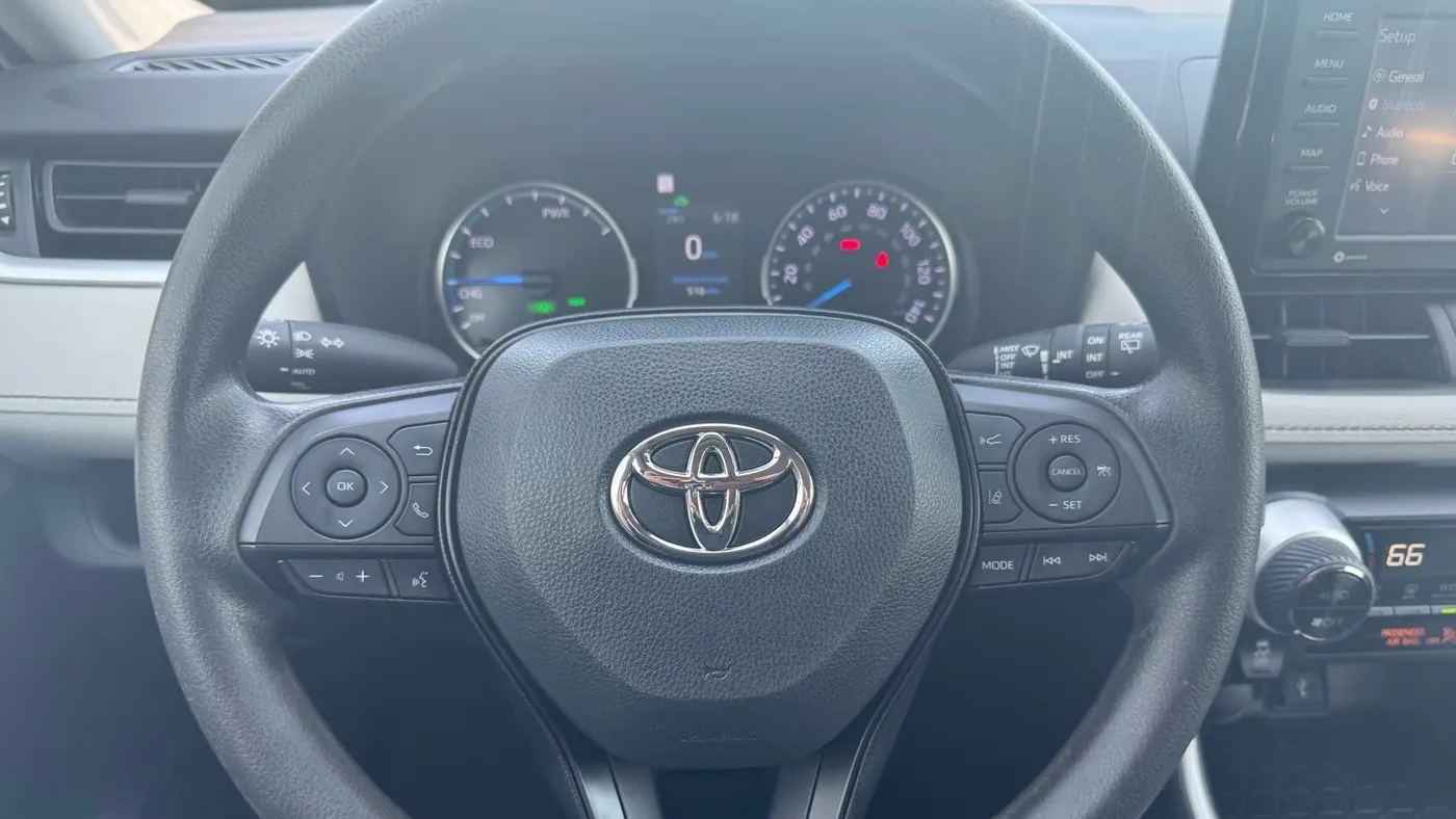 2022 Toyota RAV4 Hybrid XLE
