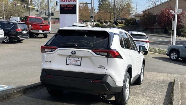 2021 Toyota RAV4 Hybrid XLE