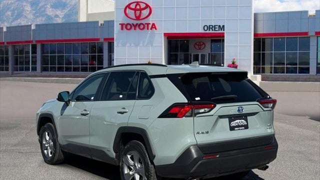 2022 Toyota RAV4 Hybrid XLE