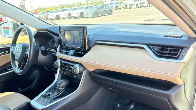 2022 Toyota RAV4 Hybrid XLE