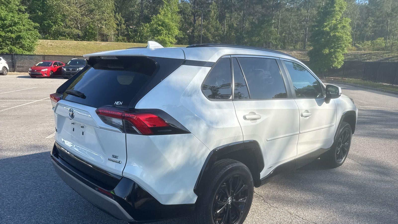 2022 Toyota RAV4 Hybrid SE