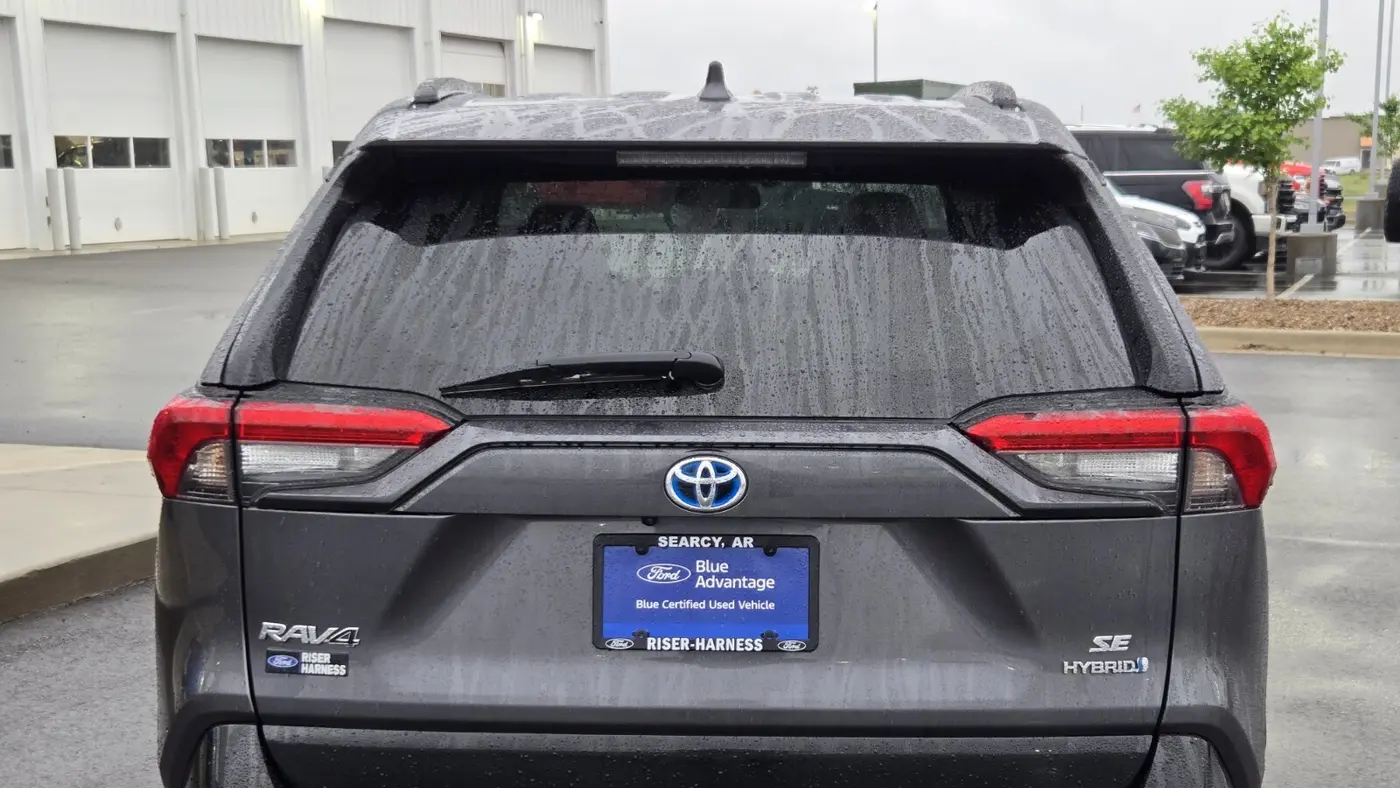 2023 Toyota RAV4 Hybrid SE