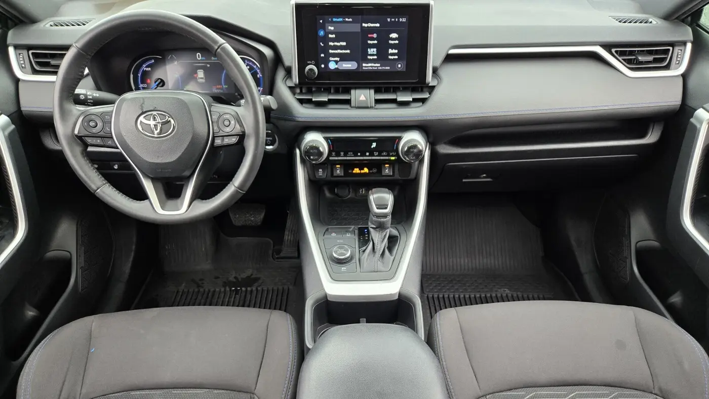 2023 Toyota RAV4 Hybrid SE