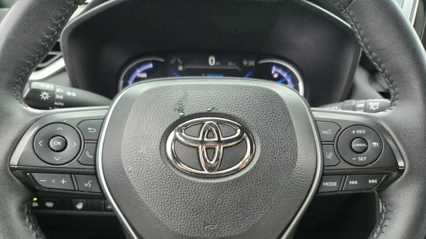 2023 Toyota RAV4 Hybrid SE