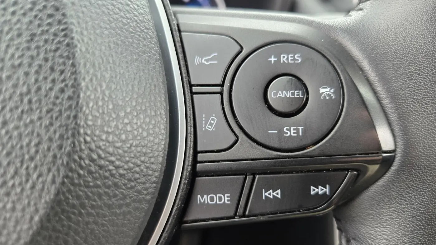 2023 Toyota RAV4 Hybrid SE
