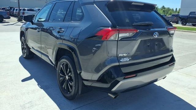 2022 Toyota RAV4 Hybrid SE