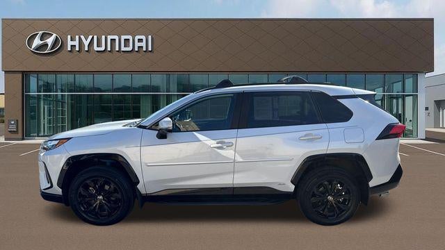 2023 Toyota RAV4 Hybrid SE