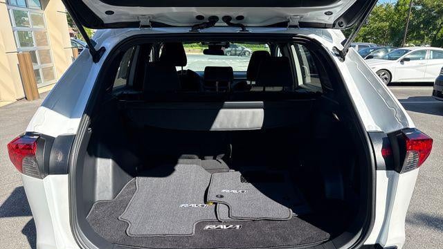 2023 Toyota RAV4 Hybrid SE