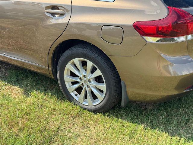 2013 Toyota Venza - $11,995